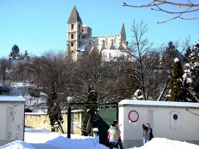 Zsámbék in winter.- 13th century Romanesque church.- Hungary-stock-foto