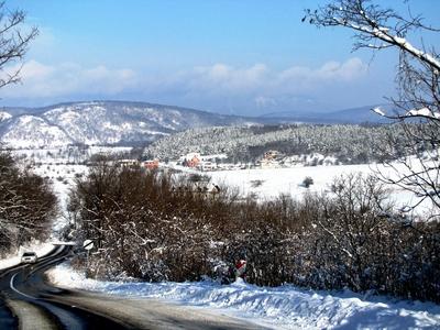 Pilis in winter robe at Pilisjászfalu - Hungary - Nature-stock-foto