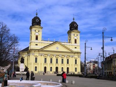 Debrecen - Great Reformed Church - Kossuth Square-stock-foto