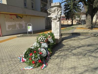 Monument of Hussar Harsányi Bálint - Revolution 1848-stock-foto