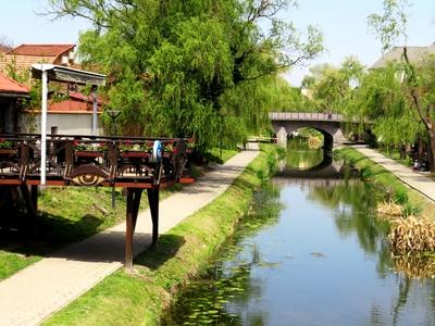 River Zagyva - Jászberény - Restaurant-stock-foto