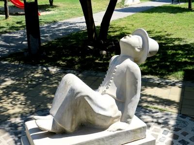 Statue of a shepherd facing the sky. - Kunszentmiklós - Hungary-stock-foto