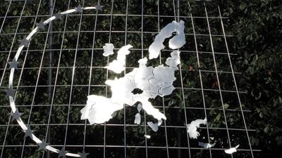 Baja - Metal structure depicting the member states of the European Union-stock-foto