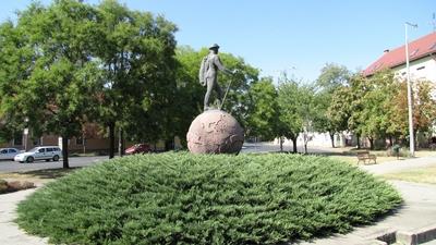 Baja - Jelky András statue traveling the World - Hungary-stock-foto