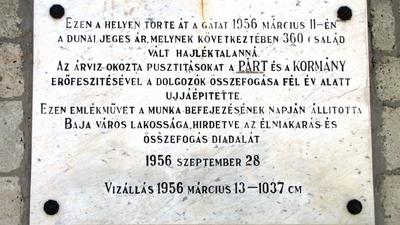 Baja - Plaque Commemoration Ice flodd 1956 - Hungary-stock-foto