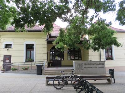 The mayor's office - Tápiószentmárton - Hungary-stock-foto
