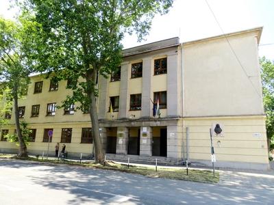 Törökszentmiklós - Bercsényi Miklós Gigh School - Hungary-stock-foto