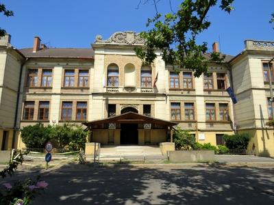 Törökszentmiklós - High School Dormitory - Hungary-stock-foto