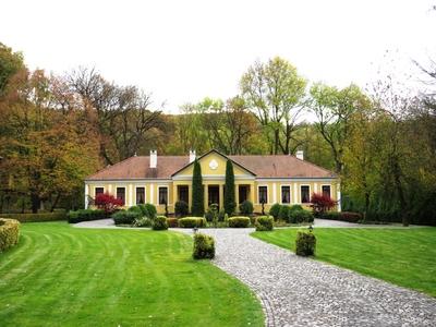 The small Prónay castle in Alsópetény - Hungary-stock-foto