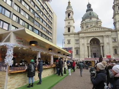 Stand offering hot food and hot drinks - Winter fait - Budapest-stock-photo