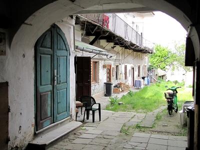 Pápa - Hungary - Old yard-stock-foto