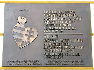 Polish memorial plaque paying tribute to the Hungarian nation-stock-foto
