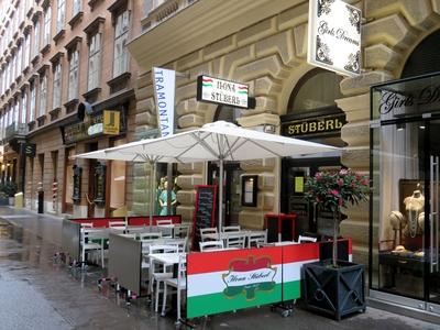 Vienna - Hungarian Restaurant - Austria-stock-foto