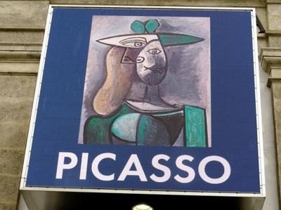 Vienna - Albertina - Picasso - Axhibition - Poster - Austria-stock-foto