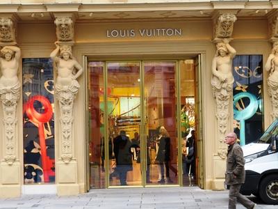 Louis Vuitton - Vienna - Shop-stock-photo