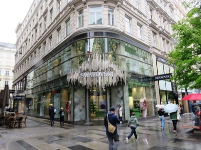 The Swarovski crystal shop on Kärntner Straße - VIenna-stock-photo