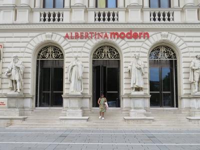 Vienna -Modern Albertina Gallery-stock-foto
