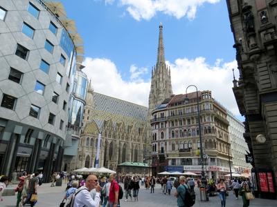 Vienna - Graben - Stephansplatz - Stephansdom - People-stock-photo