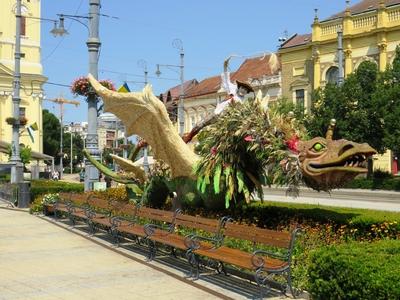 Cowherd seddling a dragon - Carnival - Debrecen - Hungary-stock-foto