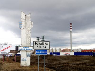 Hungarian-slovak border sign - Dunajska Streda - Dunaszerdahely - Slovakia-stock-photo