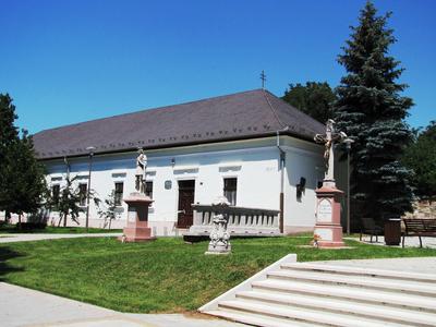 Mezőkövesd - Saint László square - Saint Imre statue - Hungary-stock-foto