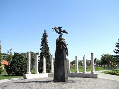 WWI and WWII memorial - Mezőkövesd - Hungary-stock-foto