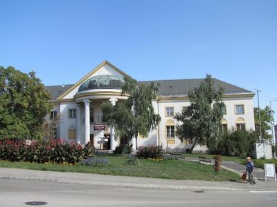 Várpalota - Good Luck community Center - Hungary-stock-foto