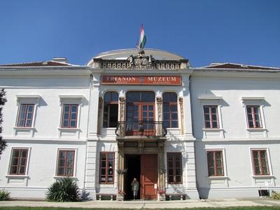 Várpalota - Hungary - Trianon Museum-stock-foto