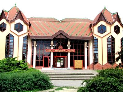 The Bíbor shopping center in Nagykanizsa - Hungary-stock-foto