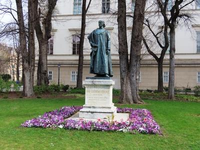 Statue of Count Széchenyi Ferenc - Museum garden - Budapest-stock-foto