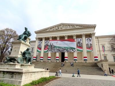 Budapest - National Museum - Revolution 1848-stock-foto