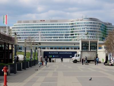 Budapest - Kelenföld railway station - Square-stock-foto