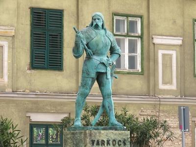 Statue of Captain Varkocs György - Hungary - Székesfehérvár-stock-foto