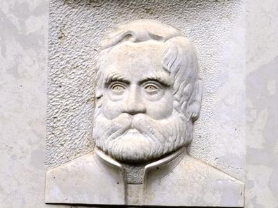 Székesfehérvár -  Relief of archeologist János Érdi-stock-foto