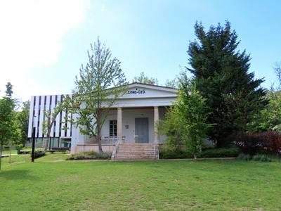 The Caretaker's Building of the Moholy Nagy University of Arts - Budapest-stock-foto