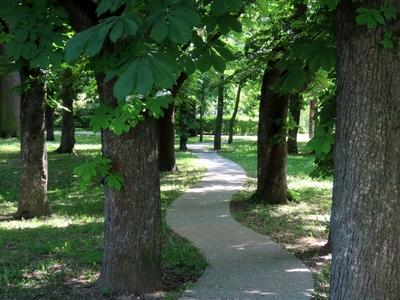 Gyula - Walking path of Snail Garden - Hungary-stock-foto