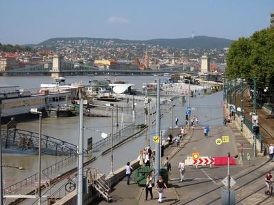 Cyclon Boris - Danube river oveflooded its banks - Budapest-stock-foto