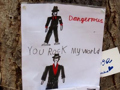 Michael Jackson memorial tree in downtown Budapest-stock-foto