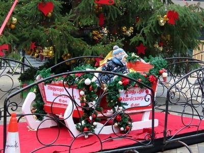Christmas atmosphere in downtown Budapest-stock-foto