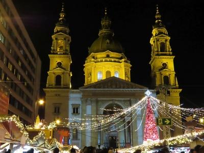 Budapest - Basilica - Market - Christmas lights-stock-foto