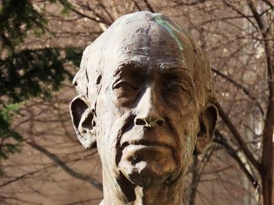 Bust of great Hungarian Anatomist Scientist János Szentágothai - Budapest-stock-foto
