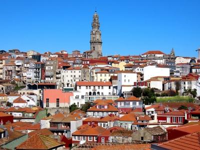 Porto - Panorama - Clérigos Tower - Portugal-stock-foto