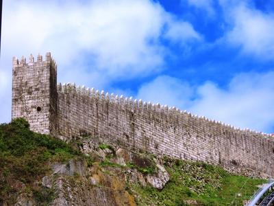 Porto city walls from the 12th century - Portugal-stock-foto