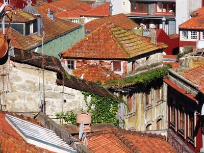 Apartment buildings in the city center - Porto - Portugal-stock-foto