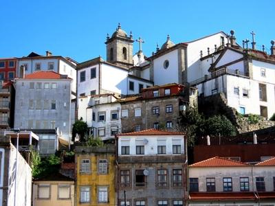 Porto houses and church tower - Portugal-stock-foto