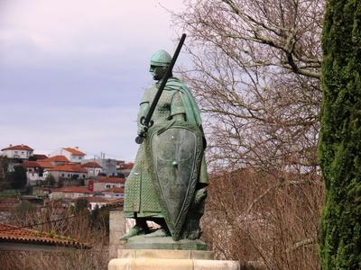 Statue of Afonso Henriques founder of Portugal - Guimarães-stock-foto