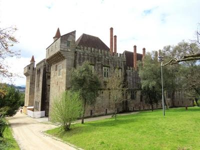 Castle of the Princes of Bragança - Guimarães - Portugal-stock-foto