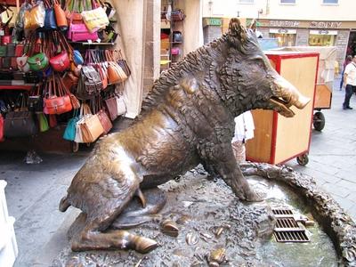 The Pig Fountain - Florence - A source of prosperity-stock-foto