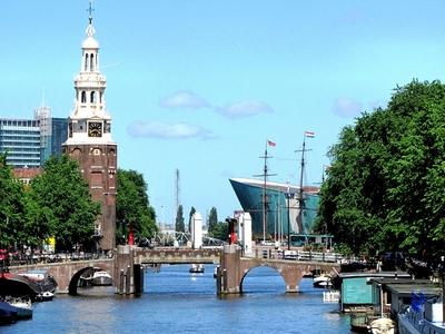 Amsterdam - City View - Waterway-stock-foto