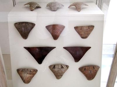 Rio de Janeiro, 25 January 2012. Women's goggles from the 5th century AC, on Marajo Island.N?i szem?remfed?k az id?sz?m?t?s ut?ni V. sz?zadb?l, Maraj? szigetr?l.-stock-foto